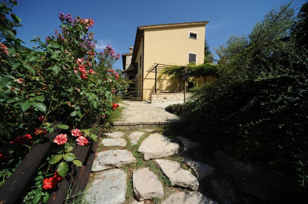 Antico Casale Urbani Casa de hóspedes Scheggino Exterior foto